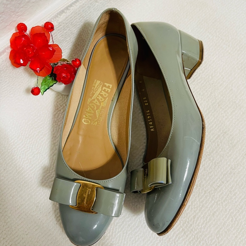 Salvatore Ferragamo Pumps Size 6